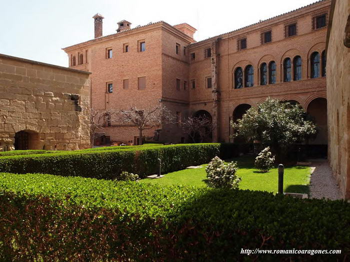 JARDINES DEL RECINTO